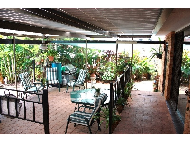 18 Dromana Crescent, Helensvale QLD 4212