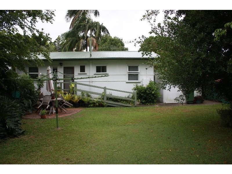23 Station Street, Currumbin QLD 4223