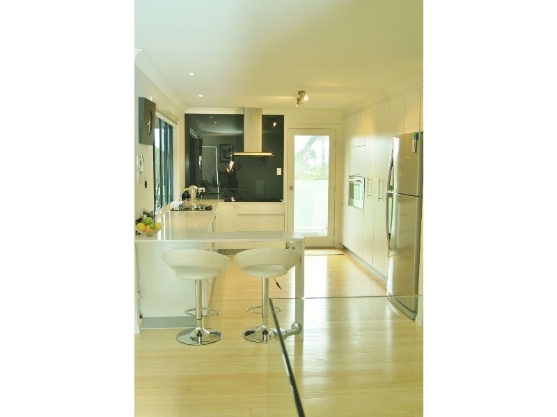11 Tooraneedin Rd, Coomera QLD 4209