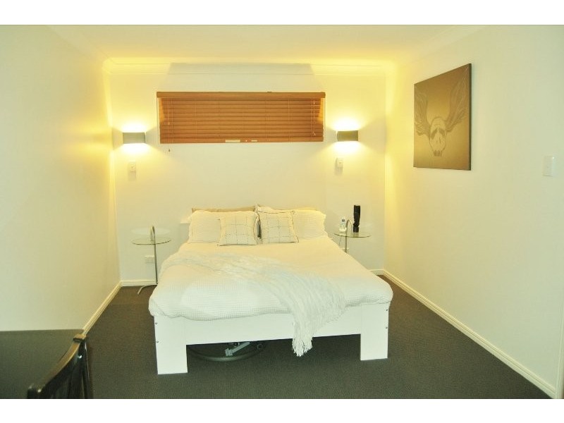 11 Tooraneedin Rd, Coomera QLD 4209