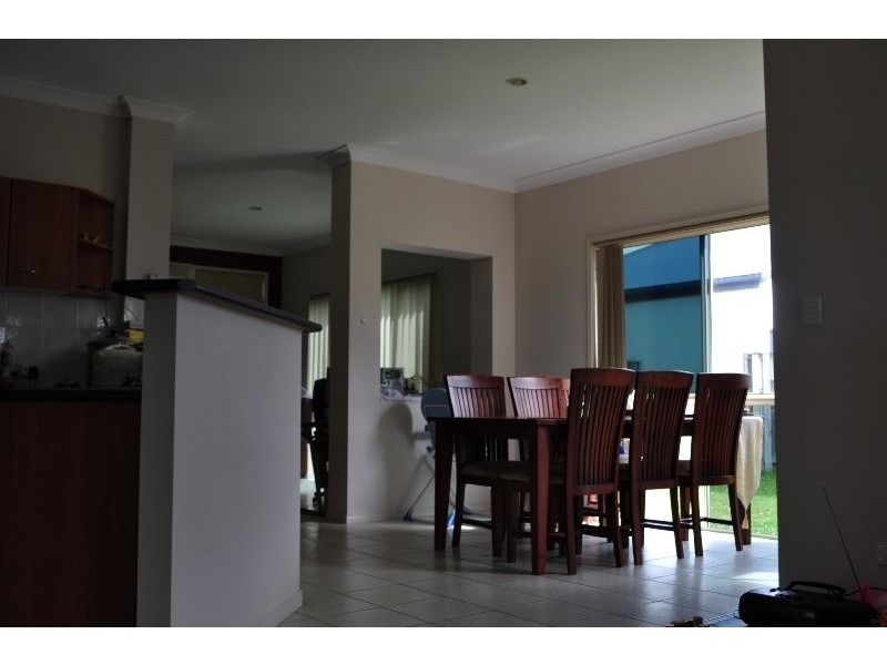 30 North Shore Ave, Varsity Lakes QLD 4227