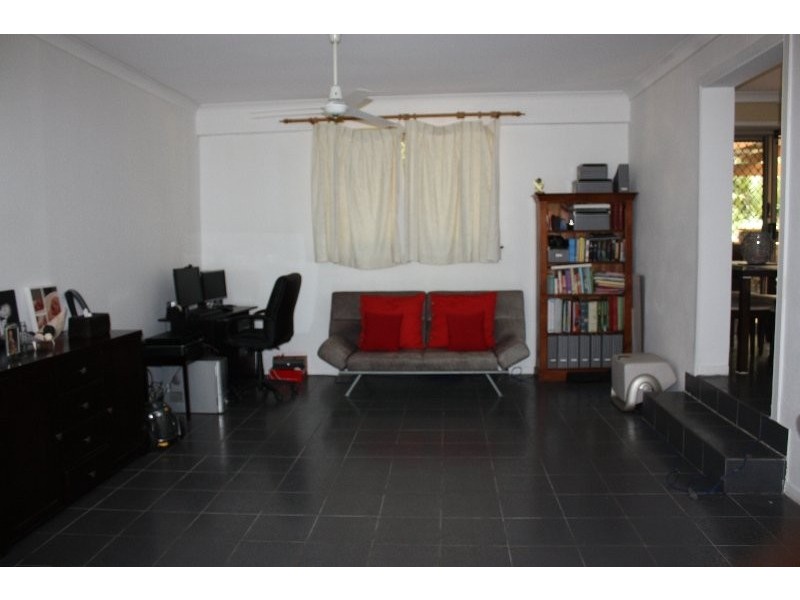 19 Flinders Avenue, Molendinar QLD 4214