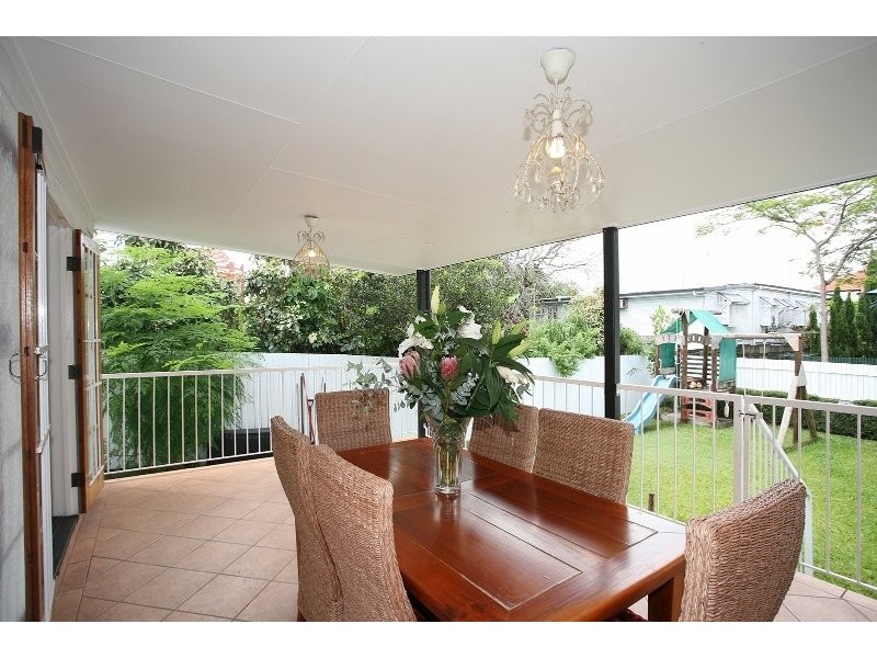 5 Charlton, Hamilton QLD 4007