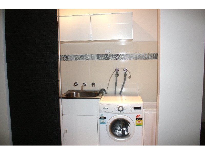 2 Alzino Place, Carrara QLD 4211