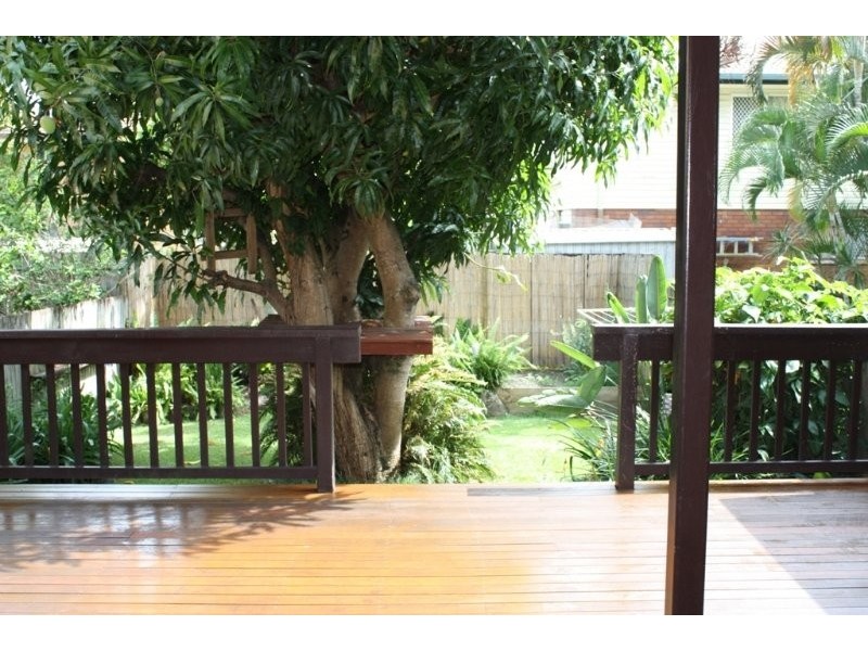 2/61 Stevens Street, Southport QLD 4215