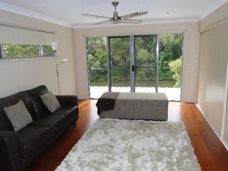 71 Nerang River Dve, Nerang QLD 4211