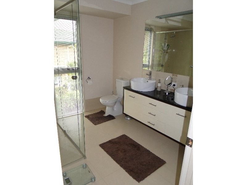 71 Nerang River Dve, Nerang QLD 4211