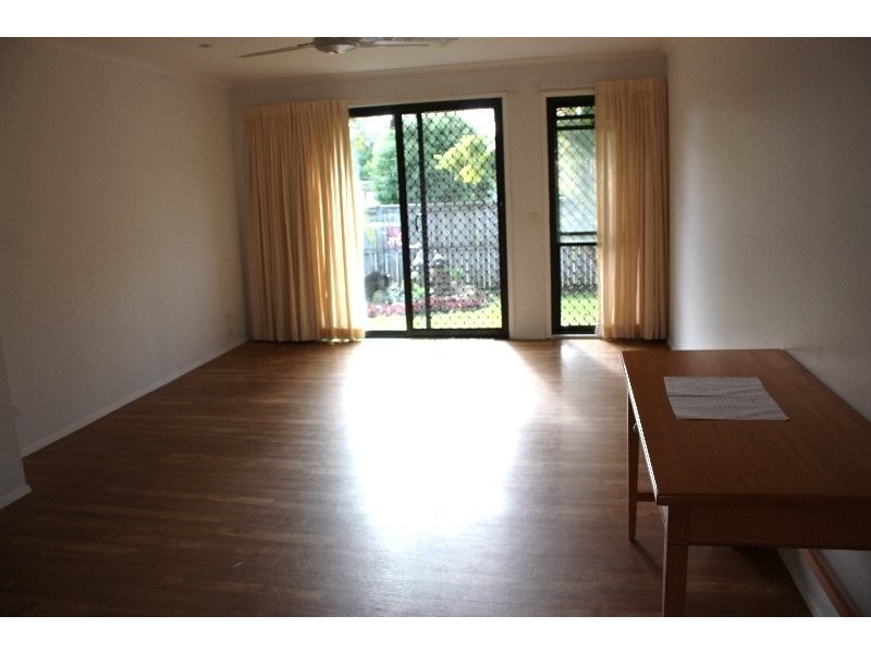 1/8 Tannock Street, Ashmore QLD 4214