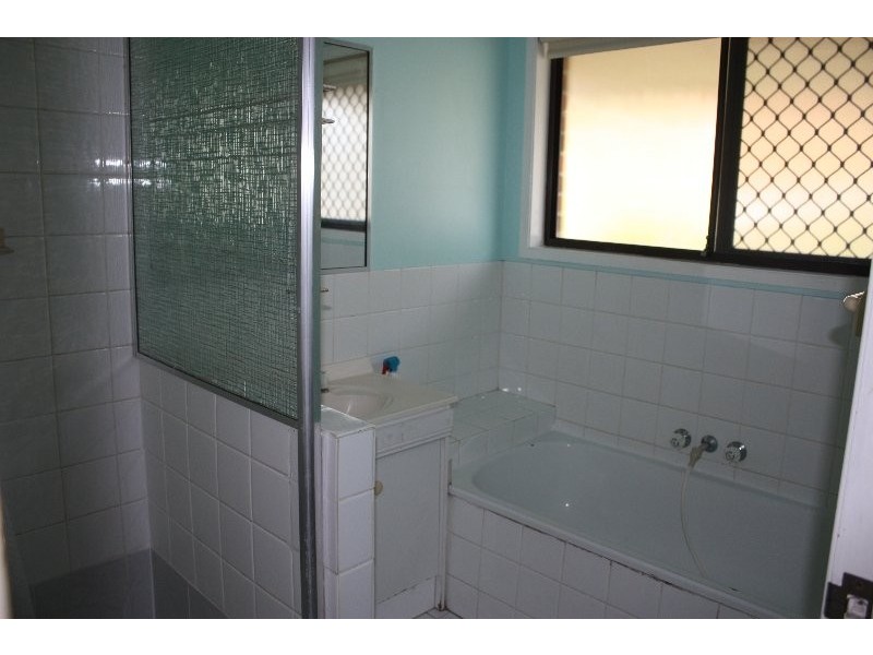 1/8 Tannock Street, Ashmore QLD 4214