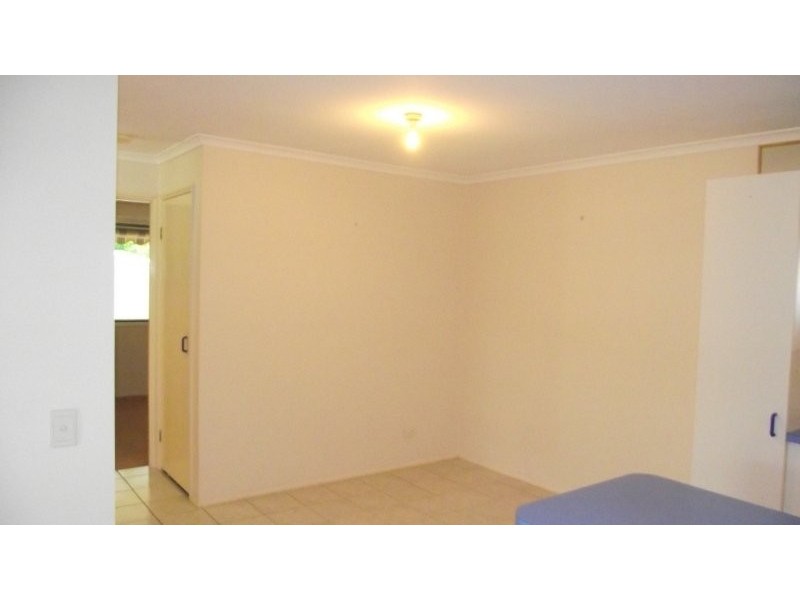 2/60 Village Way, Oxenford QLD 4210