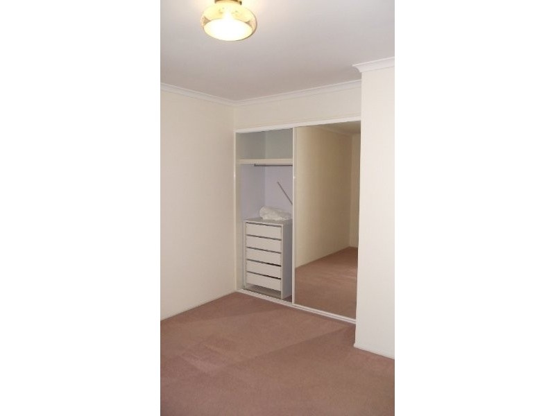 2/60 Village Way, Oxenford QLD 4210