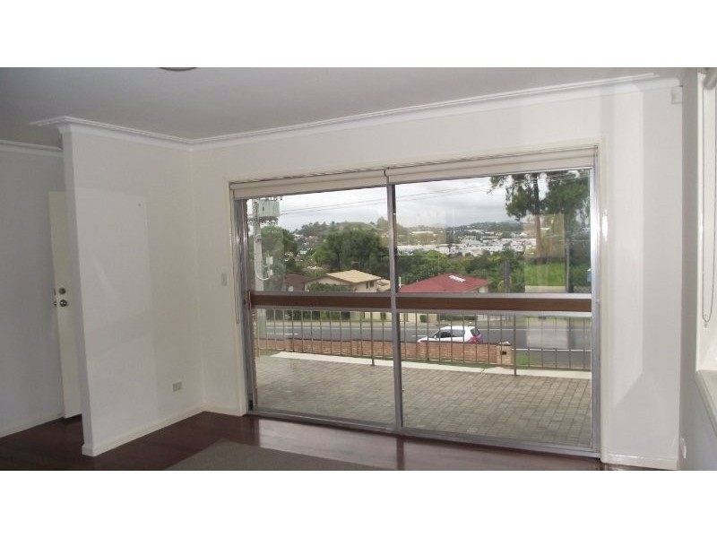 24 Nerang-Broadbeach Rd, Nerang QLD 4211