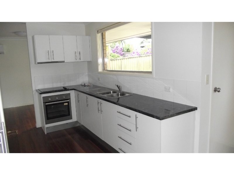 24 Nerang-Broadbeach Rd, Nerang QLD 4211