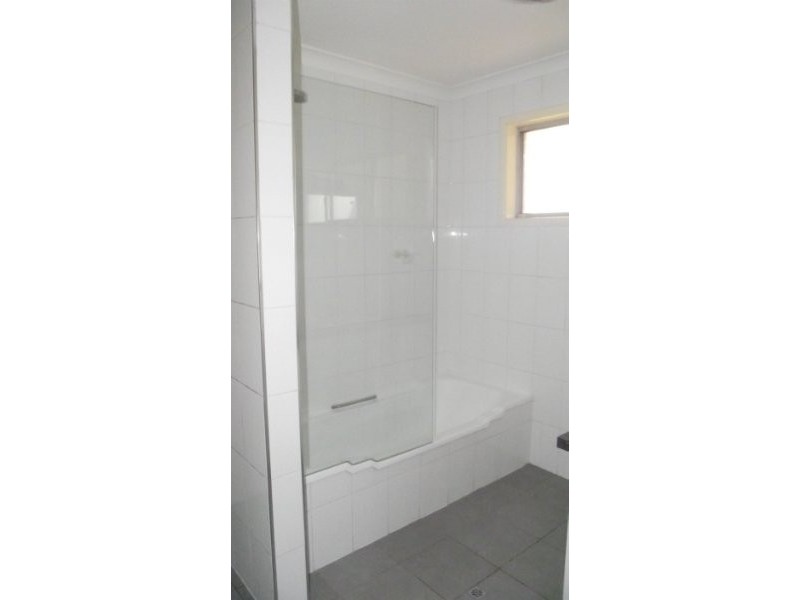 24 Nerang-Broadbeach Rd, Nerang QLD 4211