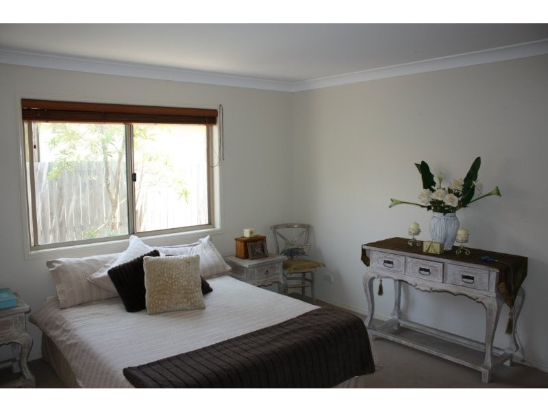 7 Watergum Pde, Molendinar QLD 4214