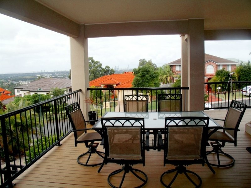 107 Armstrong Way, Highland Park QLD 4211