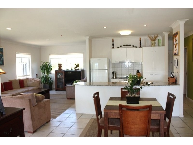 21 Gardendale, Burleigh Waters QLD 4220