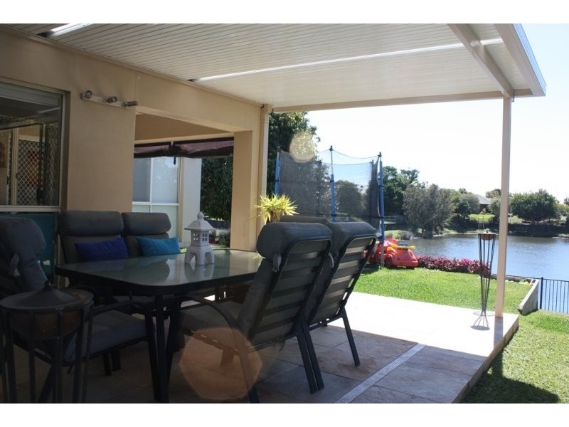 21 Gardendale, Burleigh Waters QLD 4220