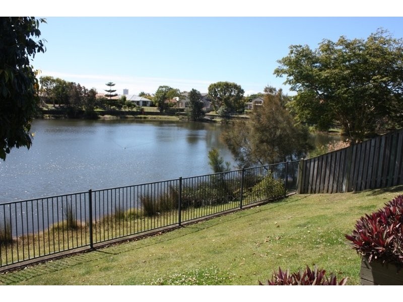 21 Gardendale, Burleigh Waters QLD 4220