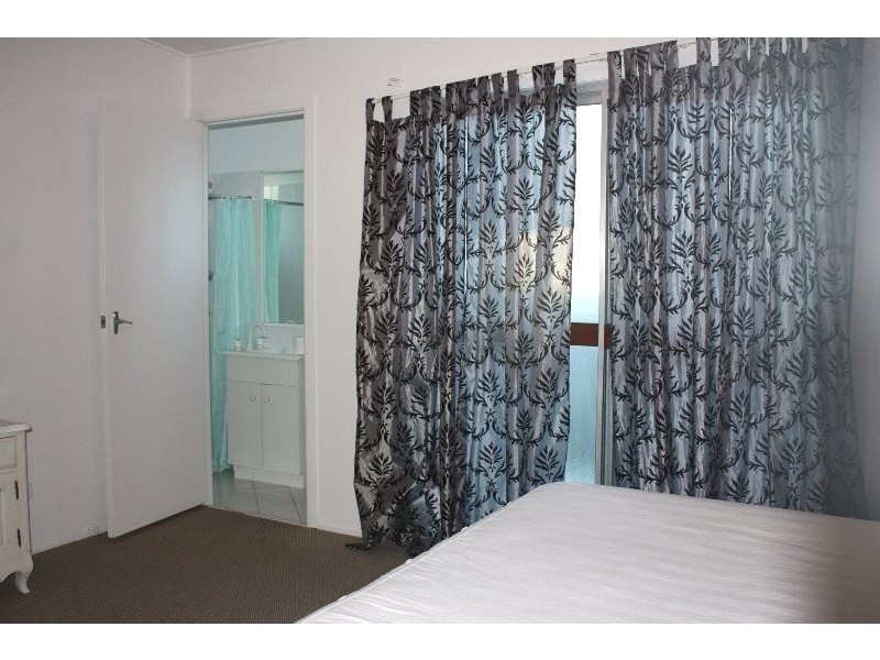 19 Cawthray Street, Biggera Waters QLD 4216