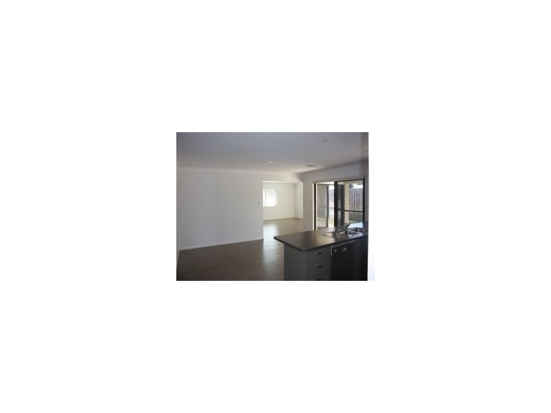 8 Summerlea Crescent, Ormeau QLD 4208