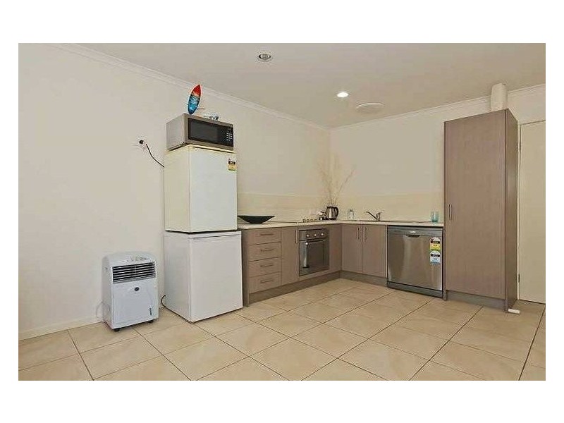 4A Viburnum, Varsity Lakes QLD 4227