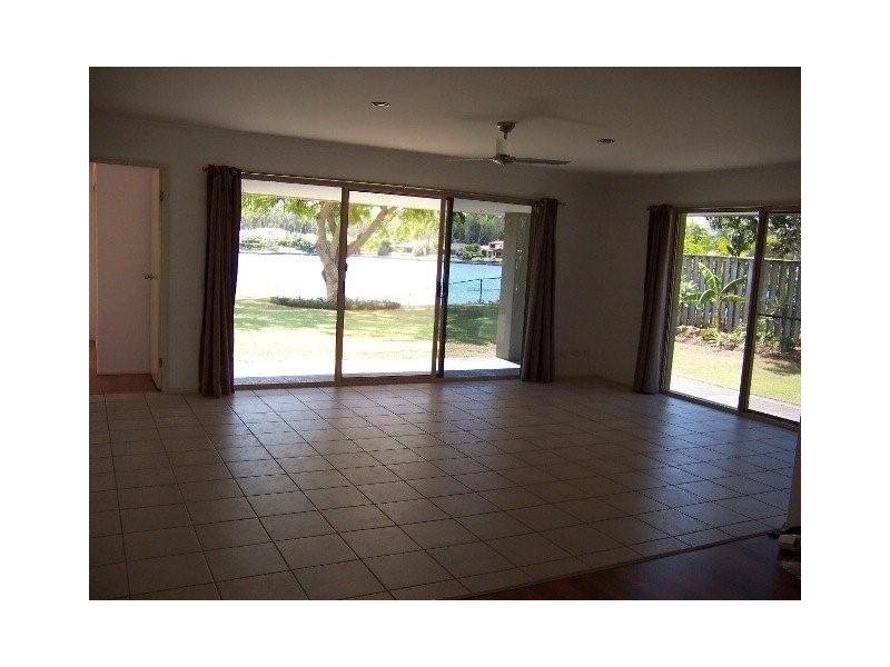 25 Lefroy Dve, Coombabah QLD 4216