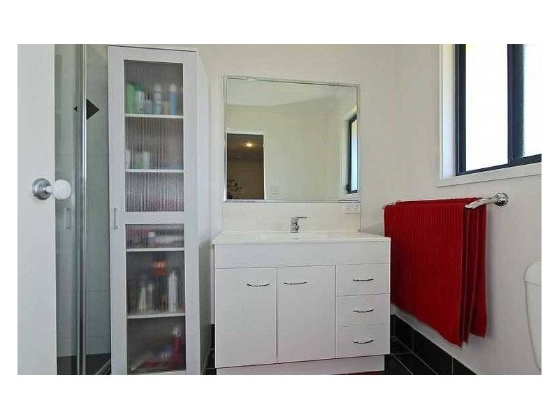 4B Viburnum Street, Varsity Lakes QLD 4227