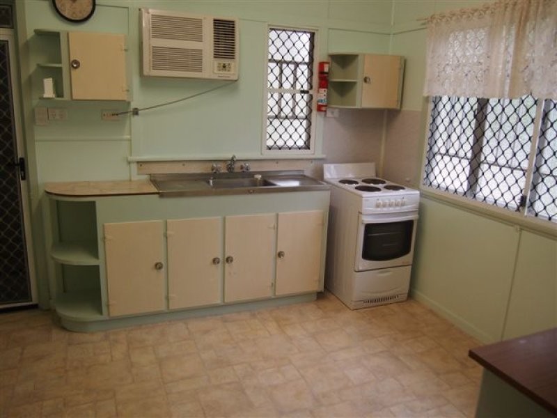 Wandal QLD 4700