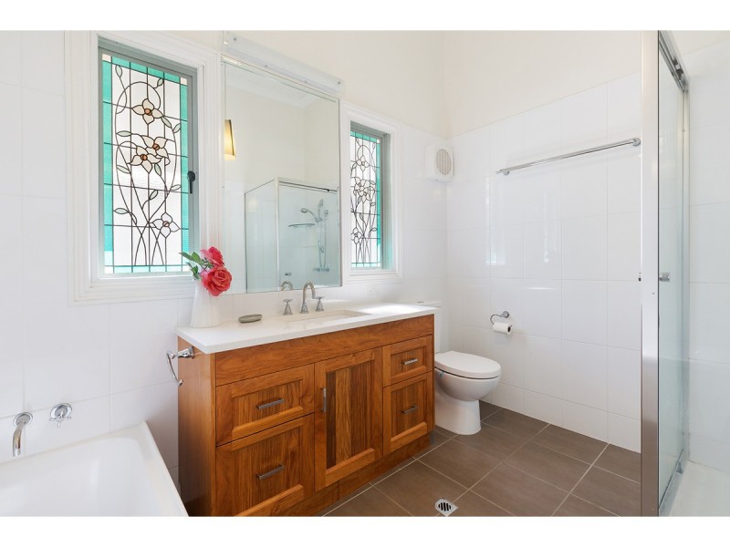 21 Cousins Street, The Range QLD 4700