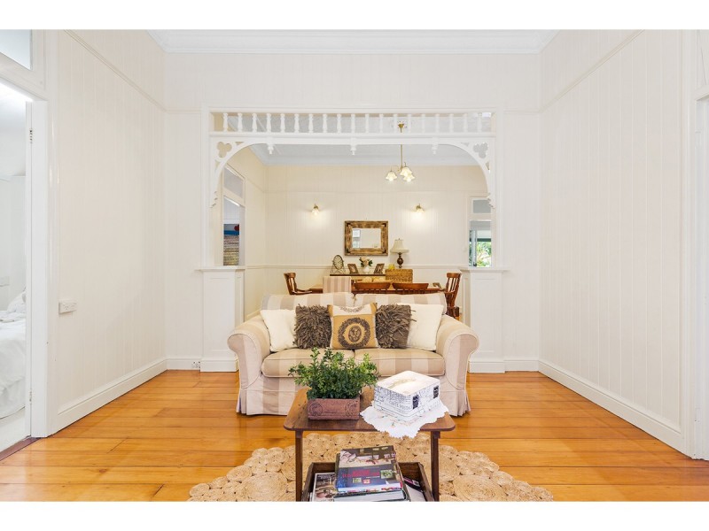21 Cousins Street, The Range QLD 4700