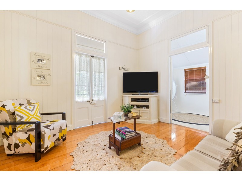 21 Cousins Street, The Range QLD 4700