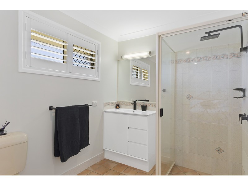 122 Angela Road, Rockyview QLD 4701