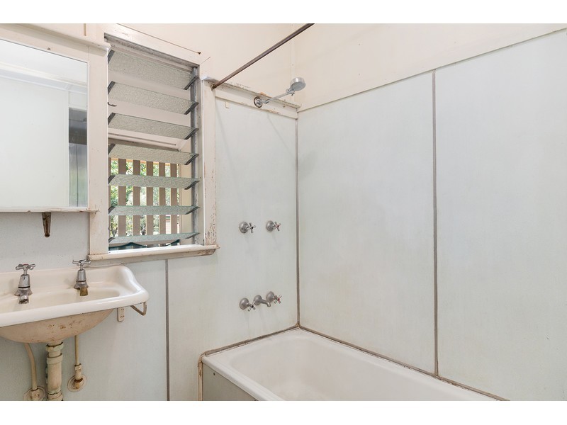 204 Elphinstone Street, Berserker QLD 4701