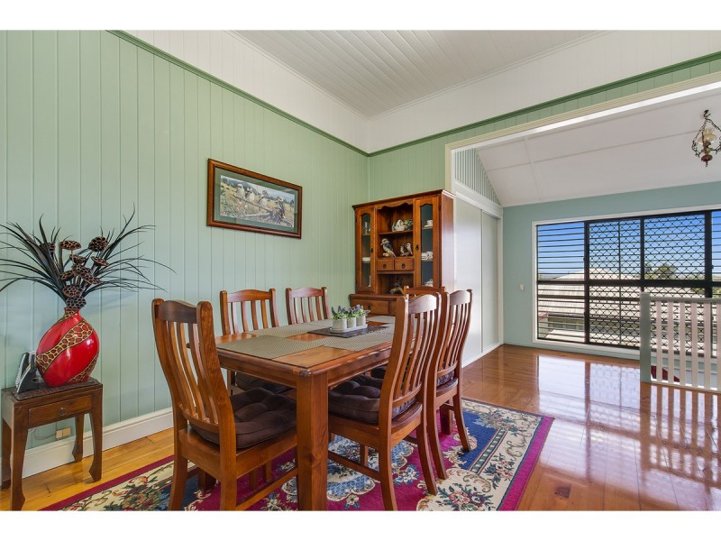 8 Lamington Street, The Range QLD 4700