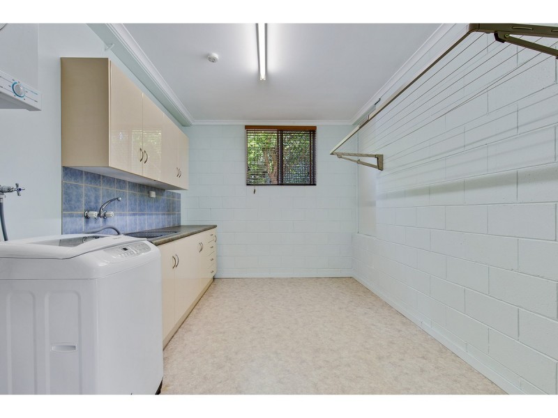 8 Lamington Street, The Range QLD 4700