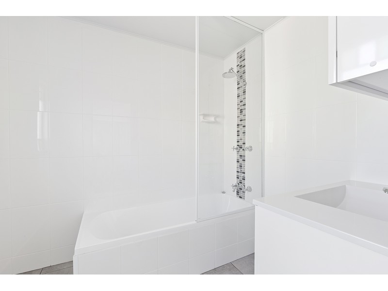 19a Main Street, Park Avenue QLD 4701