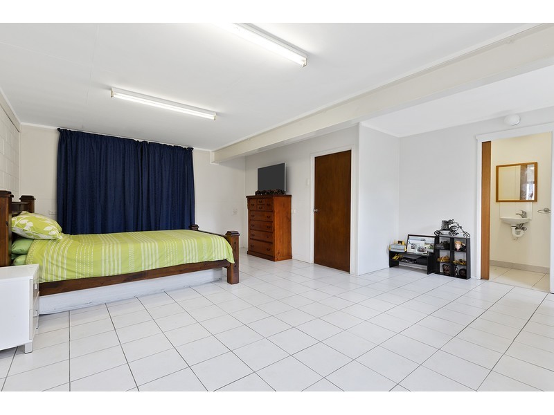 4 McCamley Street, The Range QLD 4700