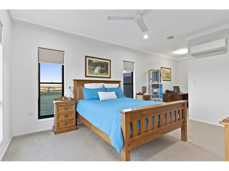 400 South Yaamba Road, Alton Downs QLD 4702