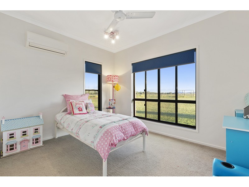 400 South Yaamba Road, Alton Downs QLD 4702