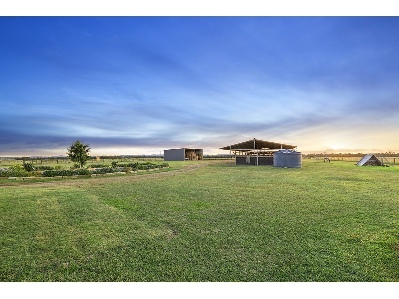 400 South Yaamba Road, Alton Downs QLD 4702