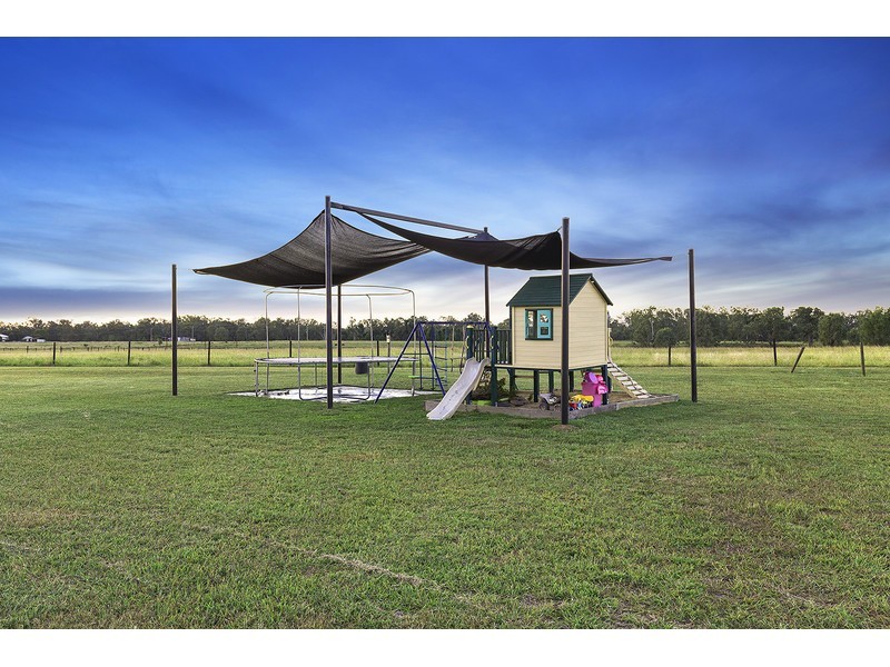 400 South Yaamba Road, Alton Downs QLD 4702