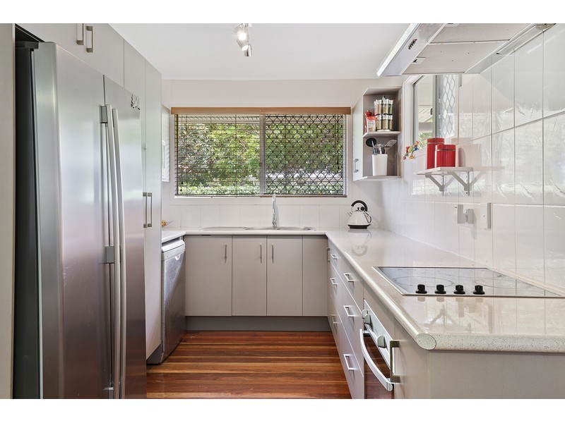 229 Hennessy Street, Koongal QLD 4701