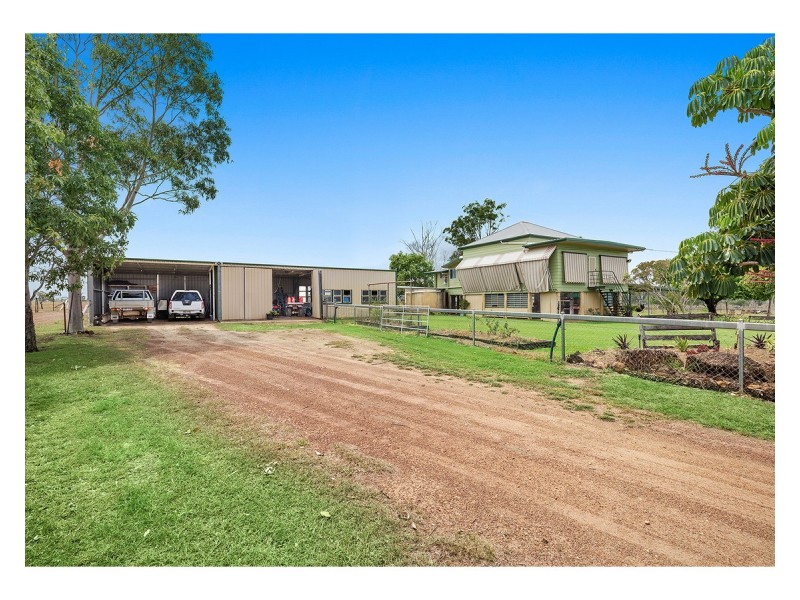 218 South Yaamba Road, Alton Downs QLD 4702
