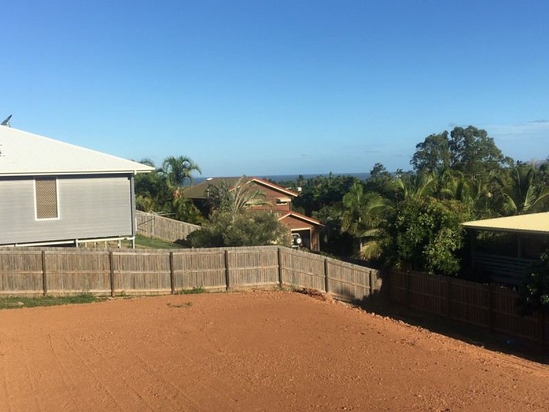 27 Samoa Street, Pacific Heights QLD 4703
