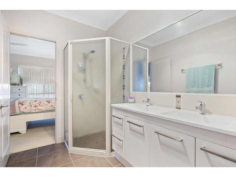 27 Huff Street, Gracemere QLD 4702