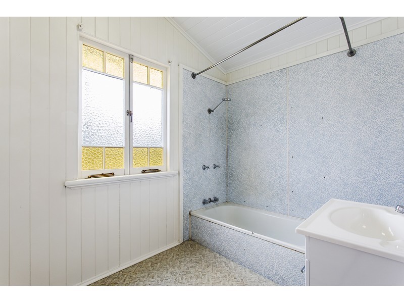 43 Armstrong Street, Berserker QLD 4701