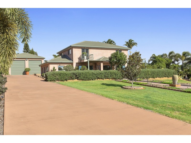 8 Laura Close, Rockyview QLD 4701