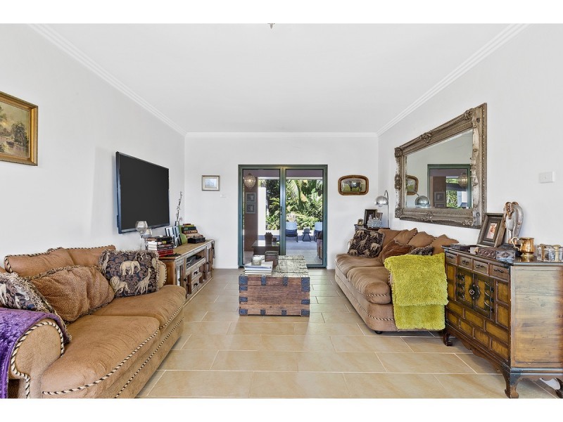 8 Laura Close, Rockyview QLD 4701
