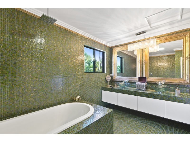 8 Laura Close, Rockyview QLD 4701
